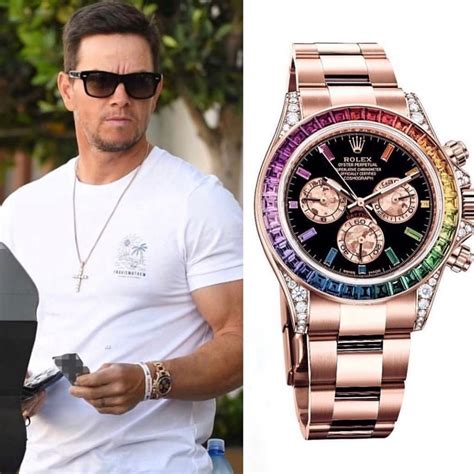 rolex daytona rosegold wearing man